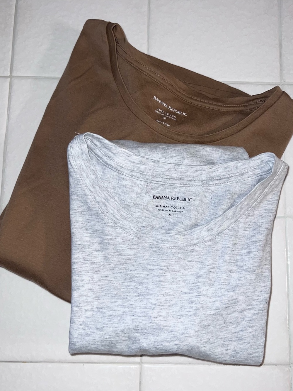 Banana Republic Women’s Cotton Crew Shirts Lux Touch Brown Supima Cotton Gray M